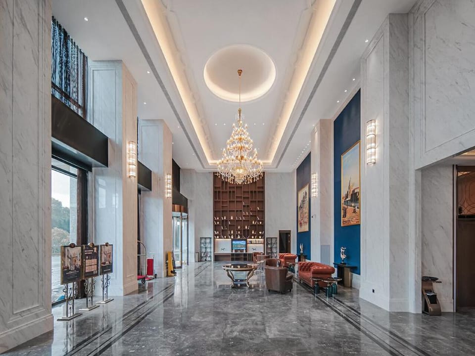 Vienna International Hotel Haikou Binhai Avenue Xixiu Beach Hotel in Hainan