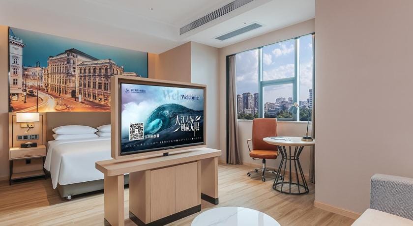 Vienna International Hotel Haikou Binhai Avenue Xixiu Beach Hotel in Hainan
