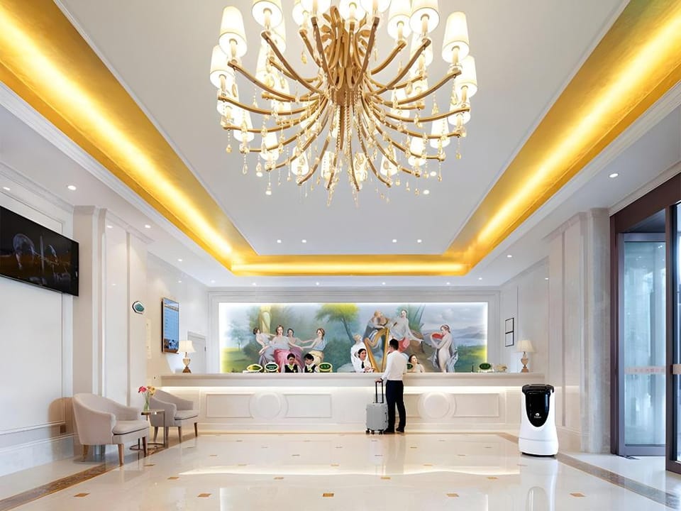 Vienna International Hotel Xijing Hospital Hujia Temple Metro Station Hotel in Xian