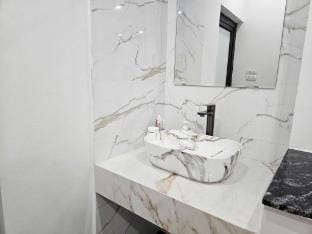 Secret Home Ba Dinh / Master / Luxury Vacation rental in Hanoi