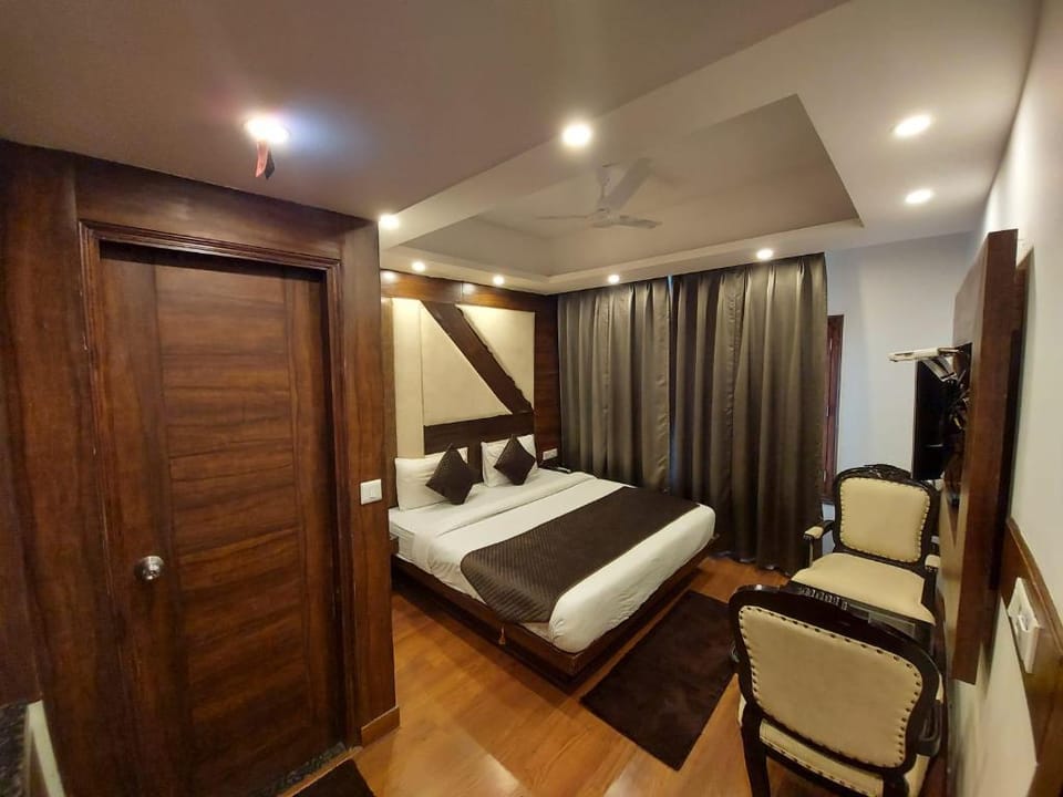 Forest view by shashwat hotels Hotel in Uttarakhand