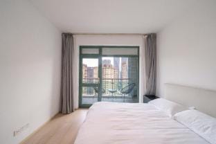 ZHome-Magnificent scenery-Near the Bund Apartment in Shanghai