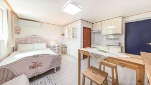 Gapyeong Noksu Valley Pet Group Pension Bed and Breakfast in Gyeonggi-do