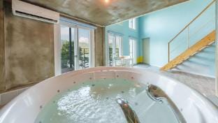 Gapyeong Nami Island Pet-Friendly Spa Pe Bed and Breakfast in Gyeonggi-do