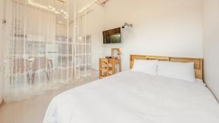 Gapyeong Ribbon Spa Pool Villa Bed and Breakfast in Gyeonggi-do