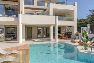 Luxurious Villa Selestine - With Private Pool Villa in Crete