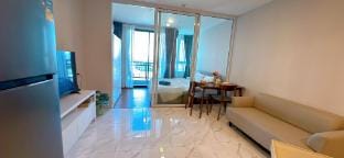 Designer Condo w/ City View Artisan Ratchada Apartment in Bangkok
