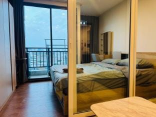 Luxury Condo Pool, Gym, Sauna-Ratchada Apartment in Bangkok