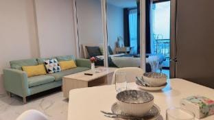 Artisan Sky Suite – 1BR Loft Apartment in Bangkok