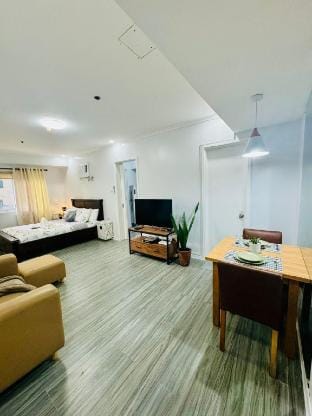 A cozy haven in BGC Vacation rental in Makati
