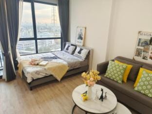 The Rich Rama 9 - Luxury Apartment in Bangkok