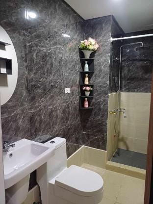 2 Bedroom accessibility to NAIA Terminal Apartment in Muntinlupa