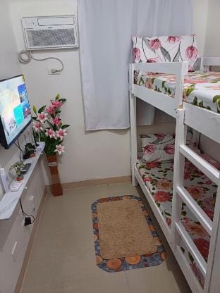 2 Bedroom accessibility to NAIA Terminal Apartment in Muntinlupa