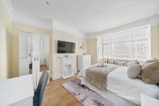 Stylish Modern 3 Bedroom Home with Garden Vacation rental in Croydon