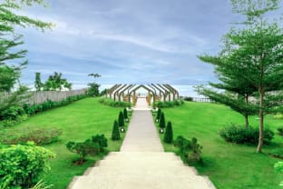 Resort-style Comfort Near Mactan Airport Apartment in Lapu-Lapu City