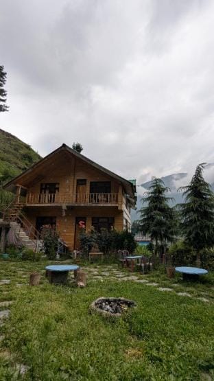 Alpine homes Vacation rental in Himachal Pradesh
