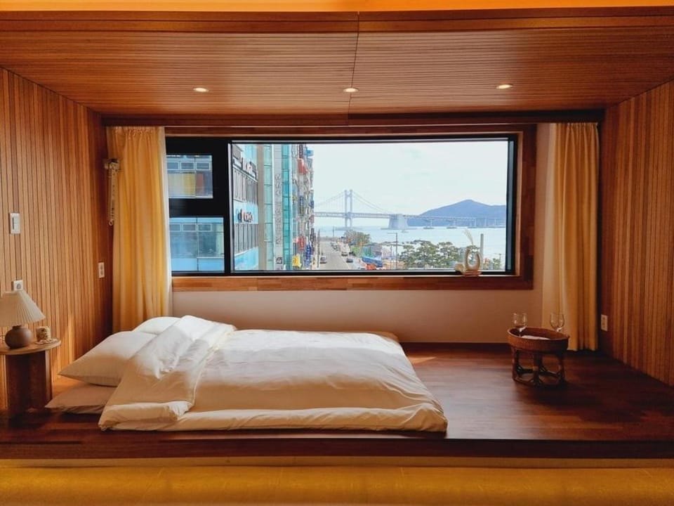 Busan Gwangan 273 Bed and Breakfast in Busan