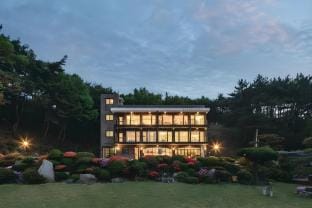 Seosan Zero Place Bed and Breakfast in South Korea