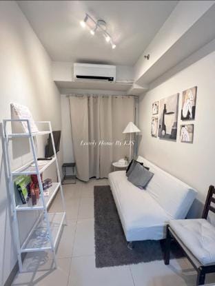 MOA Stay: Coffee, Games, Karaoke (Free Parking) Apartment in Pasay
