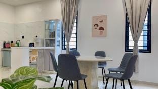 Austin Crest - BBQ/Mahjong/WIFI (4BR3B) 8pax  Vacation rental in Johor Bahru