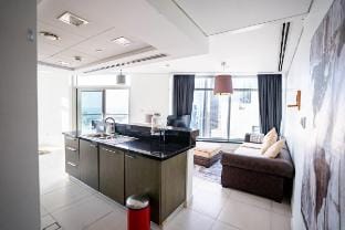 The Lofts West–5mins.walk to BurjKhalifa/DubaiMall Vacation rental in Dubai