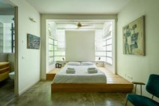 Spacious & Green 3BR Apt w Balcony in City Center Apartment in Tel Aviv-Yafo