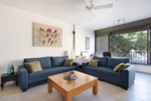 Cozy 3BR Apt w Big Windows 5 Min Walk From Beach Apartment in Tel Aviv-Yafo
