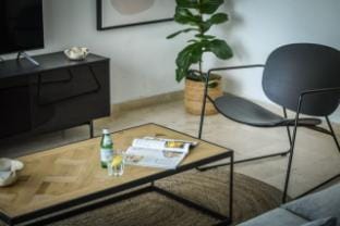 Chic 3BR Apt with Balcony, Mamad Apartment in Tel Aviv-Yafo