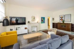 Eclectic Dreams Rabin Square Apt Apartment in Tel Aviv-Yafo