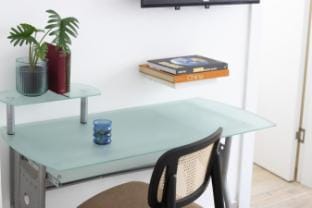 Stylish 3BR Apt w Balcony 5 min Walk from Beach Apartment in Tel Aviv-Yafo