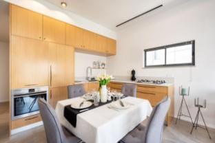 Stylish Apartment with Cozy Vibes with Shelter Apartment in Tel Aviv-Yafo