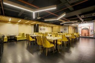 Townhouse OAK Kzar Corporate Hotel Near Sealdah Railway Station Hotel in Kolkata