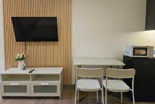 The Executive Suites at Century Spire Makati Apartment in Makati