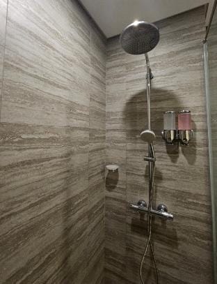 The Executive Suites at Century Spire Makati Apartment in Makati