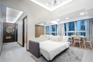 Classy 2br w/ 4 beds @Uptown BGC Vacation rental in Makati