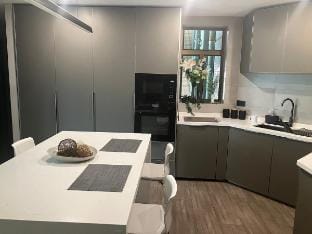 Deluxe 2 Bedroom Apartment Vacation rental in Hong Kong