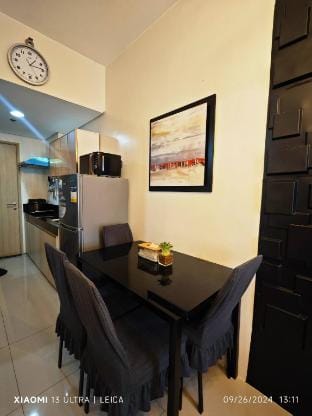 2- Bedroom Luxury Condo UnitLuxHomme Apartment in Quezon City
