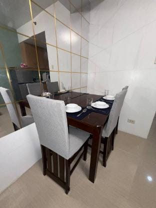 The Leaf: 1BR Pool view | 100mbps | PS4 | MOA Vacation rental in Pasay