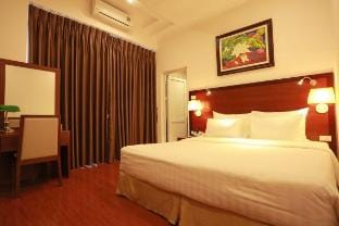 The Melbourne Hotel Ninh Binh Vacation rental in Laos