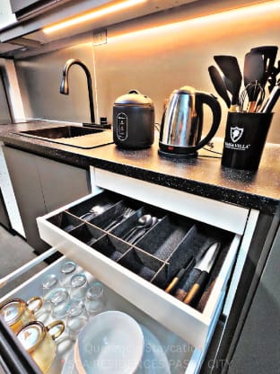 Sea Residences Pasay - Querencia Staycation Vacation rental in Pasay