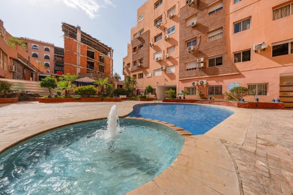 Elégant Appartement avec Piscine à Guéliz Apartment in Marrakesh