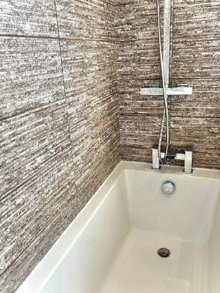 Ideal 4 Bed Home sleeps 7 Nr Middlebrook Stadium Vacation rental in England