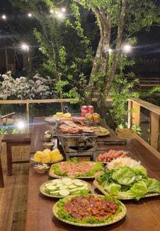 Lưng Chừng Đồi Sapa- Homestay & Coffee BBQ Garden Vacation rental in Laos