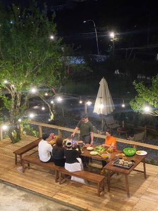 Lưng Chừng Đồi Sapa- Homestay & Coffee BBQ Garden Vacation rental in Laos