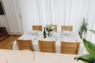 FamilyVilla, new 4 Luxury Big Apartments, parking Apartment in Prague