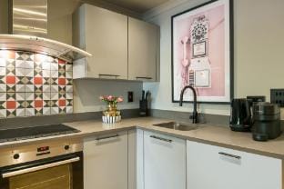 The Georgian Wink     Bloomsbury     by Frankie Says Apartment in London Borough of Islington
