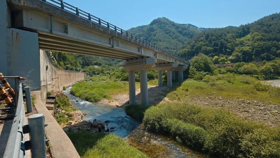 Inje Hachuri Undeokwi Hayanjib Bed and Breakfast in South Korea