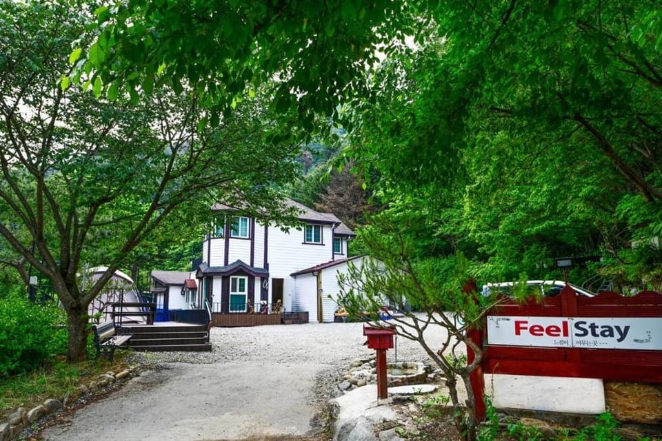 Feelstay Valley Pension Bed and Breakfast in Gyeonggi-do