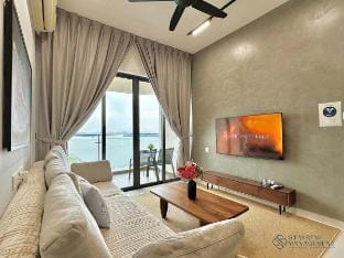 51 Country Garden Danga Bay/2 BR/4Pax/Sea/PoolView Vacation rental in Johor Bahru