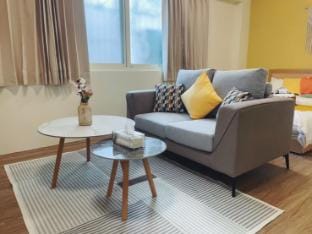 Neijiang Street《西門町｜雙人房｜捷運6號出口》B [僅限境外旅客入住] Apartment in Taipei City